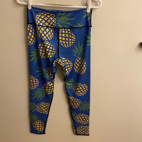 Lotus Leggings Pineapple Leggings - Picture 4 of 5